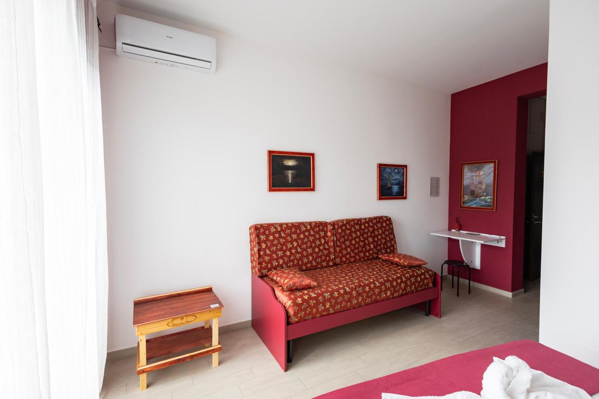 Gasthof Palermonamour Art Gallery